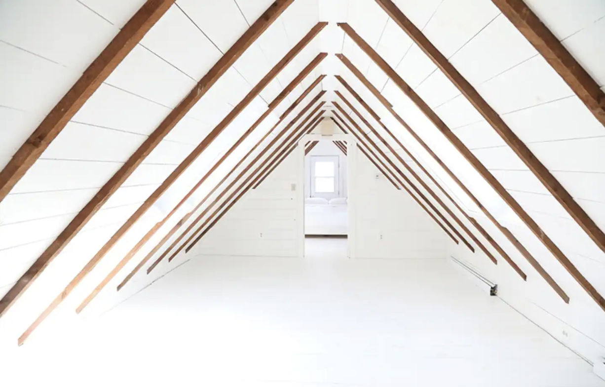 Upstairs Loft Space